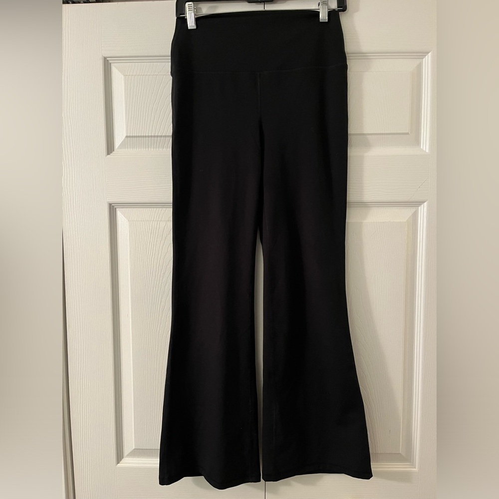 90 Degree brand women’s, black, flare leg yoga pants size Large